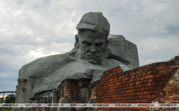 Мемориал «Брестская крепость-герой» в фотоархиве Мемориал «Брестская крепость-герой» в фотоархиве