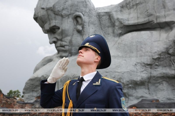 Мемориал «Брестская крепость-герой» в фотоархиве Мемориал «Брестская крепость-герой» в фотоархиве