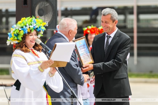 Высокотехнологичный молочно-товарный комплекс на 1 тыс. голов открыли в Пружанском районе Высокотехнологичный молочно-товарный комплекс на 1 тыс. голов открыли в Пружанском районе