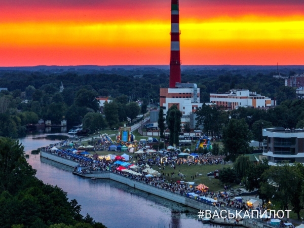 Праздник к 45-летию Ленинского района. Смотрите, как сегодня гулял Брест Праздник к 45-летию Ленинского района. Смотрите, как сегодня гулял Брест