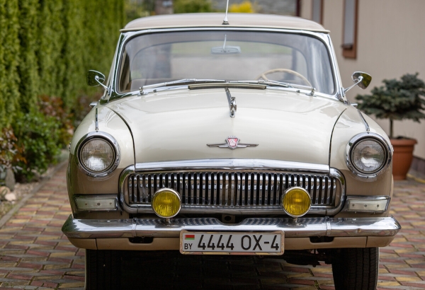 Посмотрите, какую «Волгу» отыскали в гараже у белоруса Посмотрите, какую «Волгу» отыскали в гараже у белоруса