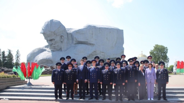 В Бресте состоялось совместное заседание коллегий следственных комитетов Беларуси и России В Бресте состоялось совместное заседание коллегий следственных комитетов Беларуси и России