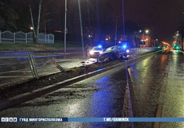 В Беларуси «бесправник» разбил Ford Mustang