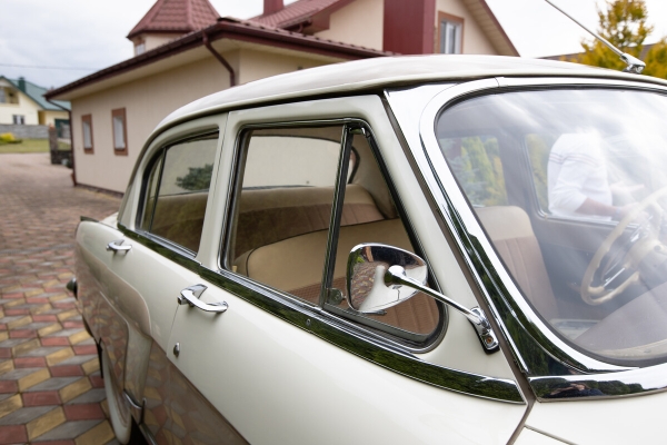 Посмотрите, какую «Волгу» отыскали в гараже у белоруса Посмотрите, какую «Волгу» отыскали в гараже у белоруса