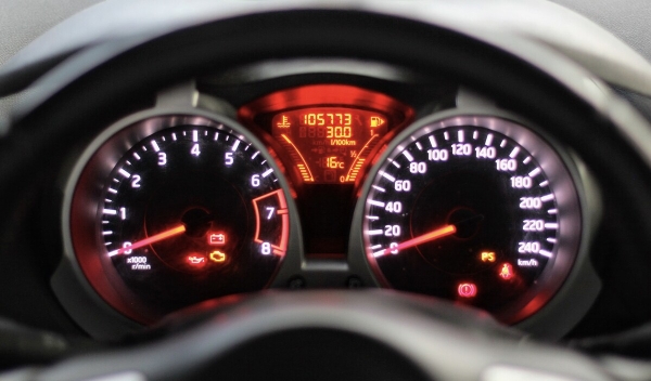 «Останемся без денег и машины». Cемья купила автомобиль, а сейчас его забирают через суд