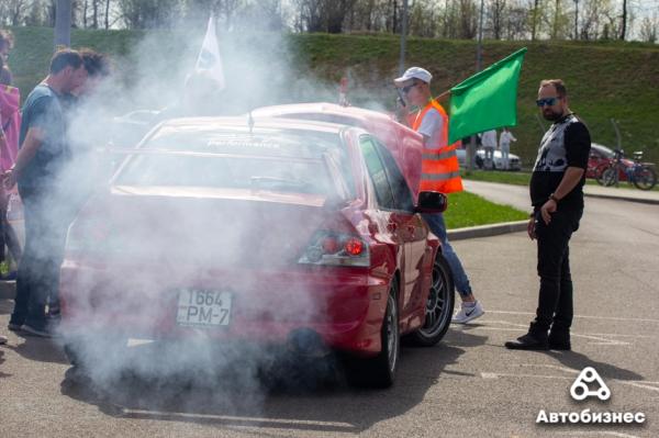 Белорусы «случайно» собрали самый быстрый Largus в мире Белорусы «случайно» собрали самый быстрый Largus в мире