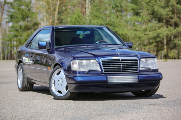 Белорус показал Mercedes-Benz C124 в идеальном состоянии. Узнали, как «немец» выжил в Беларуси