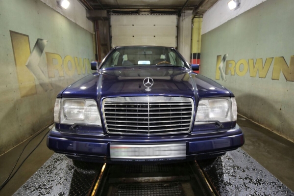 Белорус показал Mercedes-Benz C124 в идеальном состоянии. Узнали, как «немец» выжил в Беларуси