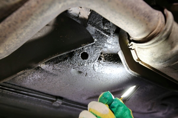 Белорус показал Mercedes-Benz C124 в идеальном состоянии. Узнали, как «немец» выжил в Беларуси