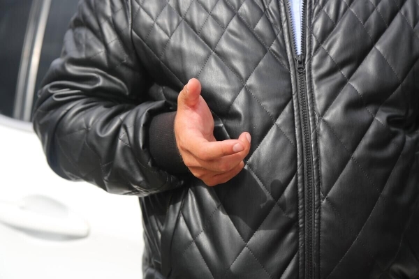 Размер зарплаты — имеет значение? Сколько нужно зарабатывать, чтобы растаможить по льготе Tesla за 50 тысяч евро