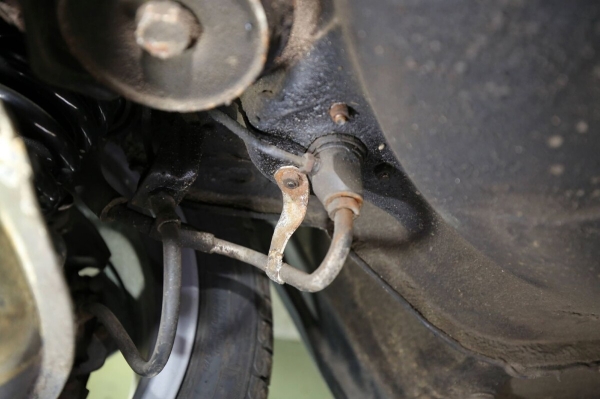 Белорус показал Mercedes-Benz C124 в идеальном состоянии. Узнали, как «немец» выжил в Беларуси