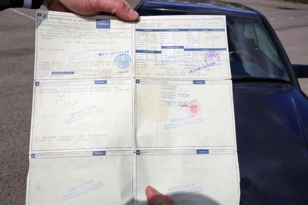 Белорус показал Mercedes-Benz C124 в идеальном состоянии. Узнали, как «немец» выжил в Беларуси