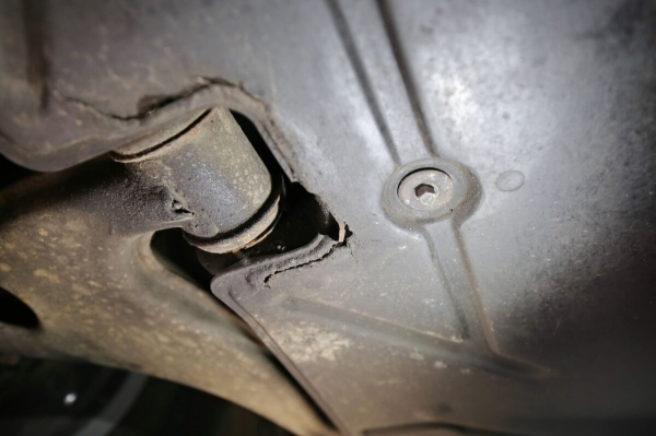 Белорус показал Mercedes-Benz C124 в идеальном состоянии. Узнали, как «немец» выжил в Беларуси