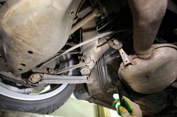 Белорус показал Mercedes-Benz C124 в идеальном состоянии. Узнали, как «немец» выжил в Беларуси