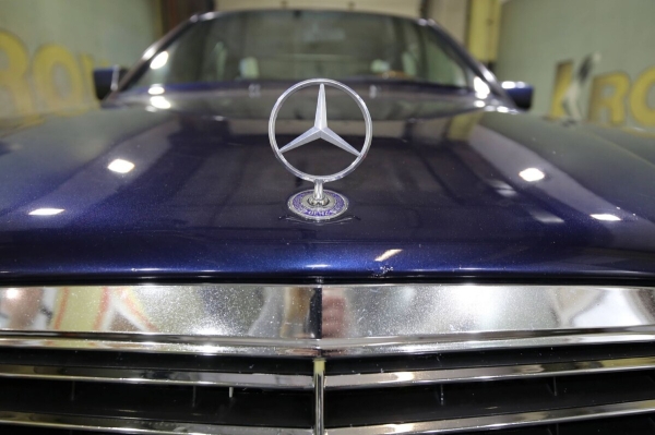 Белорус показал Mercedes-Benz C124 в идеальном состоянии. Узнали, как «немец» выжил в Беларуси