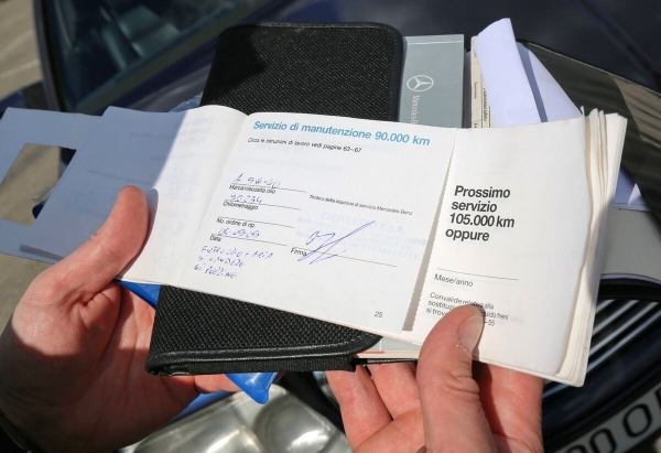 Белорус показал Mercedes-Benz C124 в идеальном состоянии. Узнали, как «немец» выжил в Беларуси