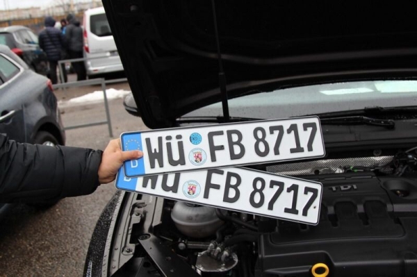 Размер зарплаты — имеет значение? Сколько нужно зарабатывать, чтобы растаможить по льготе Tesla за 50 тысяч евро