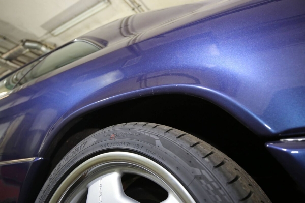 Белорус показал Mercedes-Benz C124 в идеальном состоянии. Узнали, как «немец» выжил в Беларуси