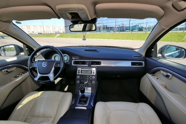 Белорус купил 13-летний Volvo из Европы: «Машина привезена перегонщиком, а растаможена через льготников»