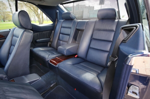 Белорус показал Mercedes-Benz C124 в идеальном состоянии. Узнали, как «немец» выжил в Беларуси