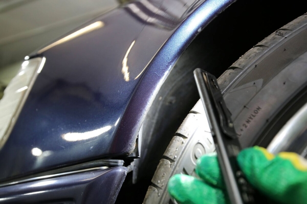 Белорус показал Mercedes-Benz C124 в идеальном состоянии. Узнали, как «немец» выжил в Беларуси