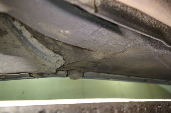 Белорус показал Mercedes-Benz C124 в идеальном состоянии. Узнали, как «немец» выжил в Беларуси