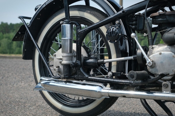 «Урал М-72», на который потратили $4 700. Белорус вдохнул жизнь в 68-летний советский байк «Урал М-72», на который потратили $4 700. Белорус вдохнул жизнь в 68-летний советский байк