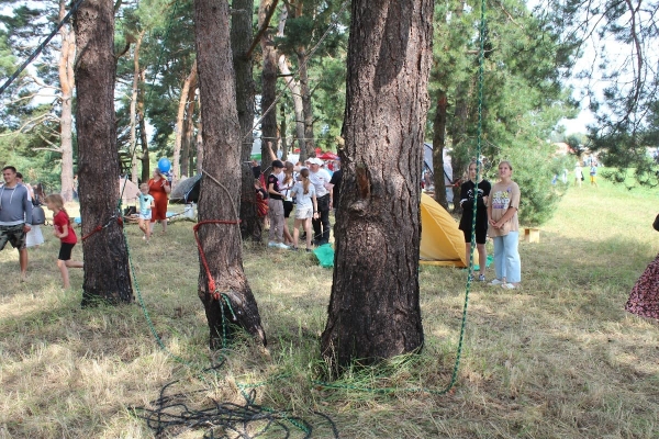 Дискотека, лазерное шоу, красочный фейерверк. Смотрите, как в Пинском районе прошел гастрономический и экологический фестиваль «Полесский вьюн» Дискотека, лазерное шоу, красочный фейерверк. Смотрите, как в Пинском районе прошел гастрономический и экологический фестиваль «Полесский вьюн»