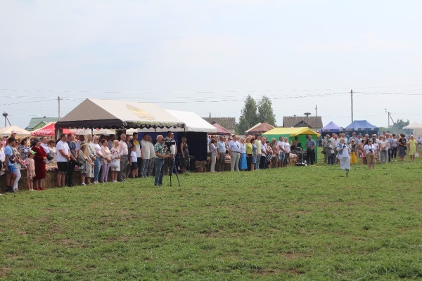 Дискотека, лазерное шоу, красочный фейерверк. Смотрите, как в Пинском районе прошел гастрономический и экологический фестиваль «Полесский вьюн» Дискотека, лазерное шоу, красочный фейерверк. Смотрите, как в Пинском районе прошел гастрономический и экологический фестиваль «Полесский вьюн»
