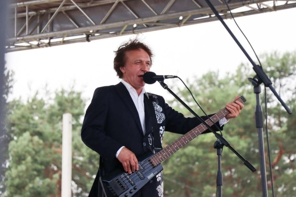 Дискотека, лазерное шоу, красочный фейерверк. Смотрите, как в Пинском районе прошел гастрономический и экологический фестиваль «Полесский вьюн» Дискотека, лазерное шоу, красочный фейерверк. Смотрите, как в Пинском районе прошел гастрономический и экологический фестиваль «Полесский вьюн»