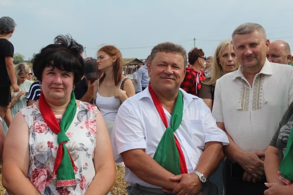 Дискотека, лазерное шоу, красочный фейерверк. Смотрите, как в Пинском районе прошел гастрономический и экологический фестиваль «Полесский вьюн» Дискотека, лазерное шоу, красочный фейерверк. Смотрите, как в Пинском районе прошел гастрономический и экологический фестиваль «Полесский вьюн»