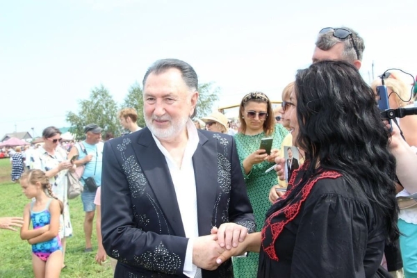 Дискотека, лазерное шоу, красочный фейерверк. Смотрите, как в Пинском районе прошел гастрономический и экологический фестиваль «Полесский вьюн» Дискотека, лазерное шоу, красочный фейерверк. Смотрите, как в Пинском районе прошел гастрономический и экологический фестиваль «Полесский вьюн»