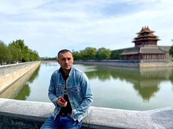 «Можно пойти в кафе за 2 доллара и встретить там миллионера». Выходец из Беларуси рассказал о жизни в Китае