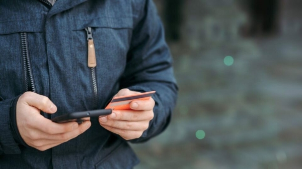 У брестчанина с карты пропали 740 рублей. Куда они делись?