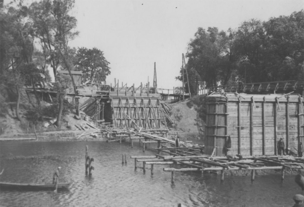 А вы знали, что на месте подвесного моста у «звезды» Брестской крепости был автомобильный? А вы знали, что на месте подвесного моста у «звезды» Брестской крепости был автомобильный?