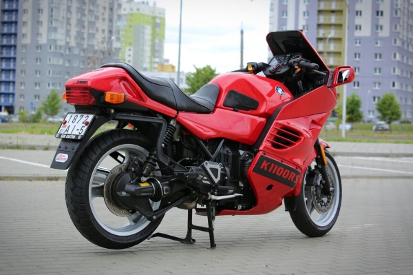 Белорус купил в США 27-летний мотоцикл BMW K1100 RS