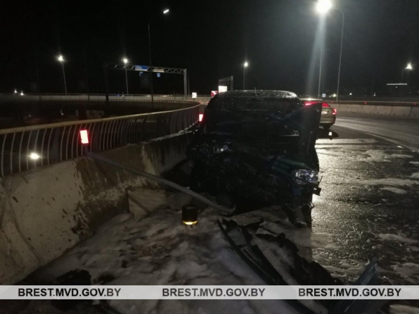 В Бресте ночью на Западном обходе произошло ДТП В Бресте ночью на Западном обходе произошло ДТП