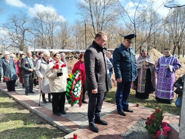 На Гарнизонном кладбище Бреста почтили память узников и жертв концлагерей и гетто На Гарнизонном кладбище Бреста почтили память узников и жертв концлагерей и гетто