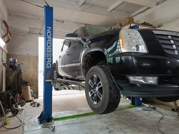 «Все гофры с проводкой посечены песком!». Белорусу так отпескоструили Cadillac, что у машины отказала электроника и кузов начал ржаветь «Все гофры с проводкой посечены песком!». Белорусу так отпескоструили Cadillac, что у машины отказала электроника и кузов начал ржаветь