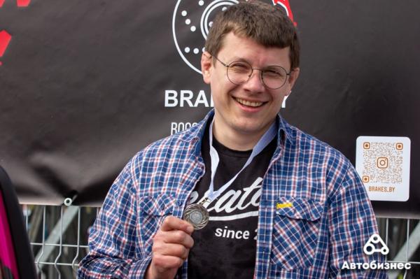 Белорусы «случайно» собрали самый быстрый Largus в мире Белорусы «случайно» собрали самый быстрый Largus в мире