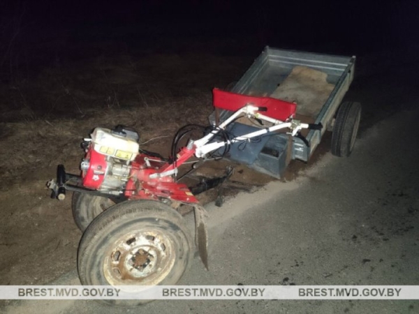 Собутыльники угнали мотоблок в Брестской области Собутыльники угнали мотоблок в Брестской области