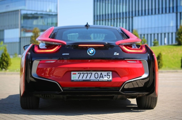 22-летний парень из Жодино купил BMW i8 за $100 тысяч — доволен? 22-летний парень из Жодино купил BMW i8 за $100 тысяч — доволен?
