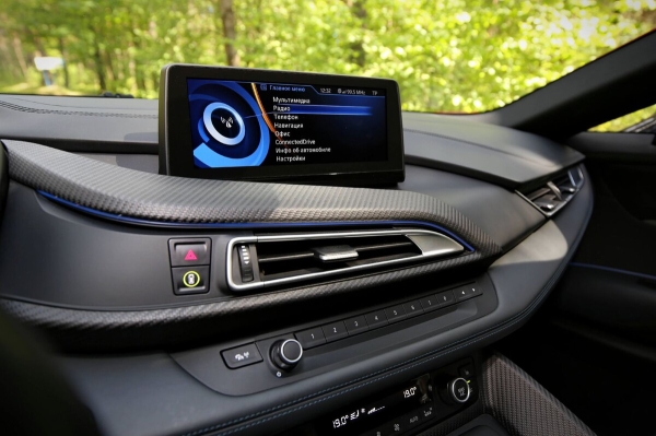 22-летний парень из Жодино купил BMW i8 за $100 тысяч — доволен? 22-летний парень из Жодино купил BMW i8 за $100 тысяч — доволен?