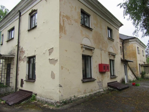 За долги на продажу выставили офис «Динамо-Брест». Этому историческому зданию 100 лет За долги на продажу выставили офис «Динамо-Брест». Этому историческому зданию 100 лет