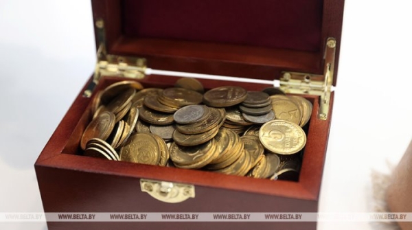 В Гродно фонду Талая передали почти 100 кг монет для памятника в Бресте В Гродно фонду Талая передали почти 100 кг монет для памятника в Бресте