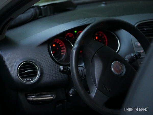 Беларусь вошла в топ стран по ввозу автомобилей в Россию. Спрос вырос в три раза Беларусь вошла в топ стран по ввозу автомобилей в Россию. Спрос вырос в три раза