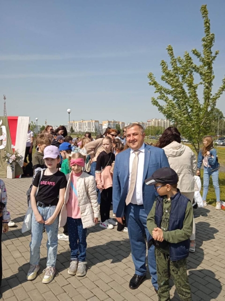 В парке 1000-летия проходит районный праздник «ДетиНового1000-летия» В парке 1000-летия проходит районный праздник «ДетиНового1000-летия»