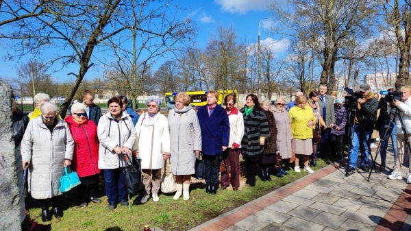 На Гарнизонном кладбище Бреста почтили память узников и жертв концлагерей и гетто На Гарнизонном кладбище Бреста почтили память узников и жертв концлагерей и гетто