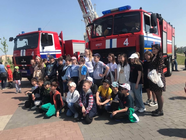 В парке 1000-летия проходит районный праздник «ДетиНового1000-летия» В парке 1000-летия проходит районный праздник «ДетиНового1000-летия»