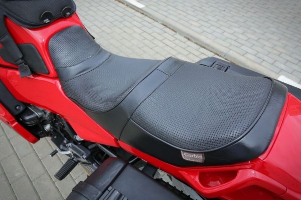 Белорус купил в США 27-летний мотоцикл BMW K1100 RS Белорус купил в США 27-летний мотоцикл BMW K1100 RS